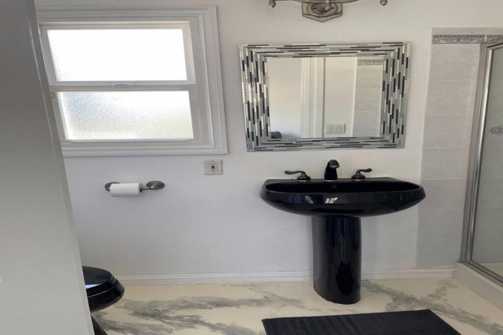 Holiday home 5 Bedroom House In Beverly Hills Los Angeles