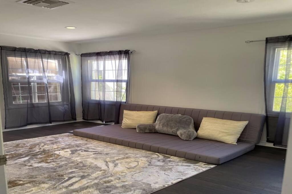 Holiday home 5 Bedroom House In Beverly Hills Los Angeles