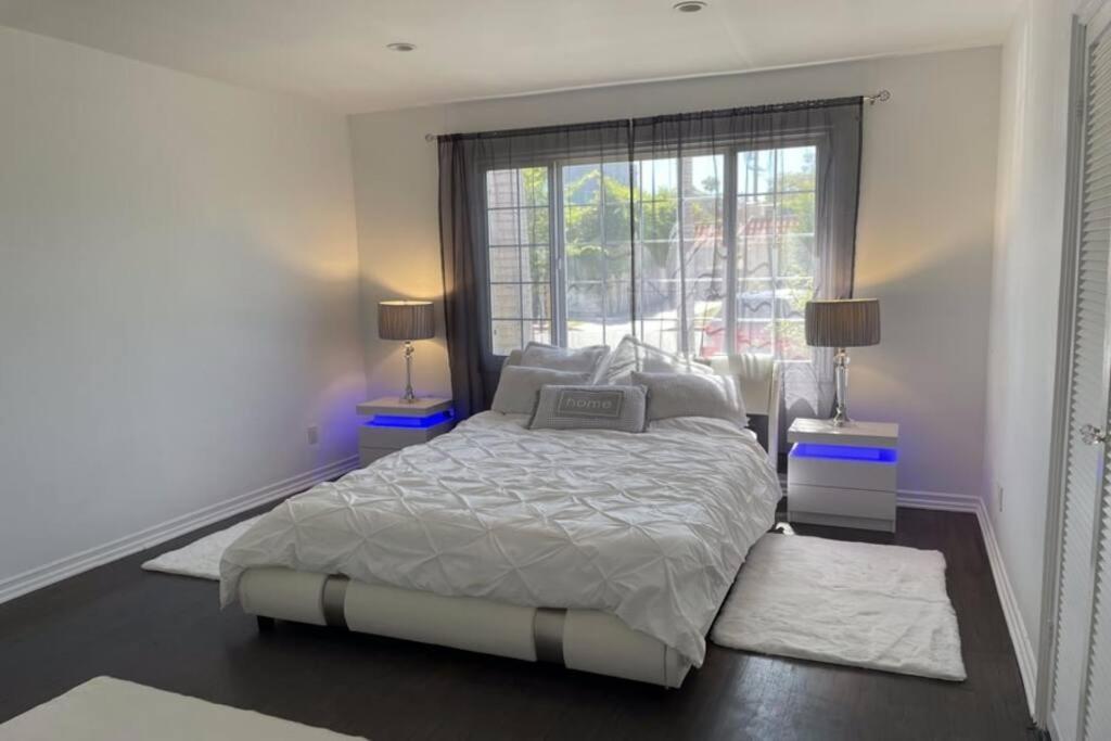 5 Bedroom House In Beverly Hills