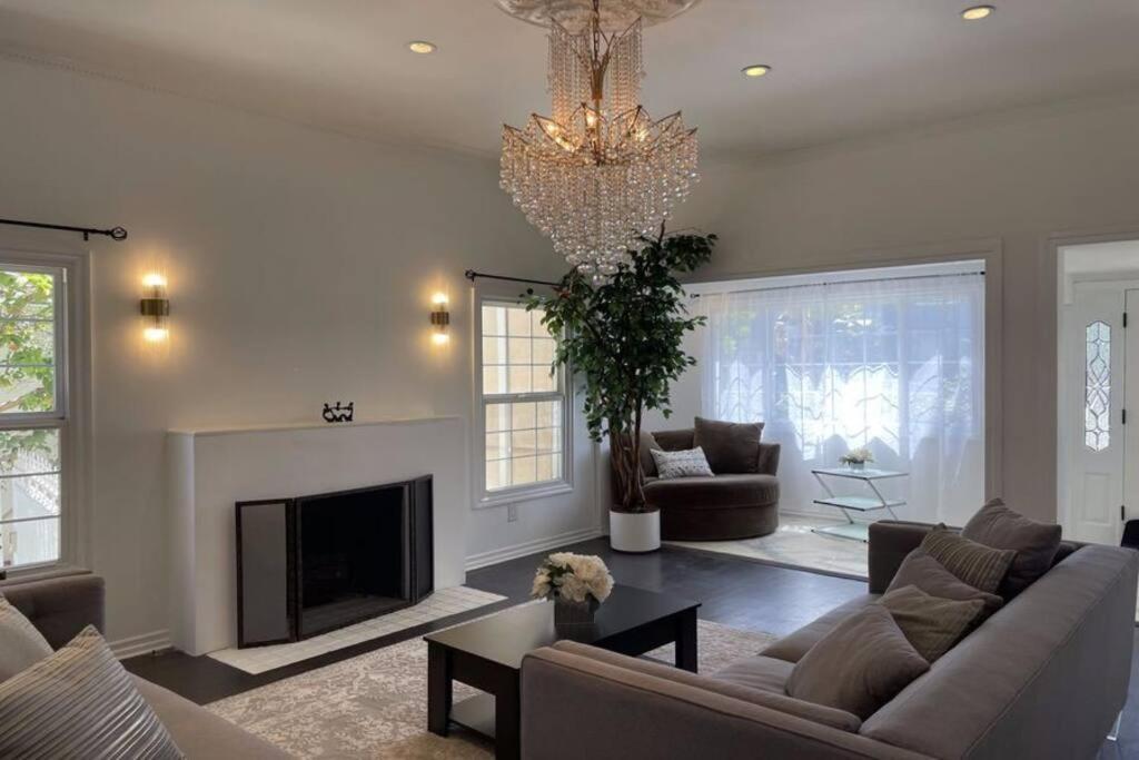 Holiday home 5 Bedroom House In Beverly Hills