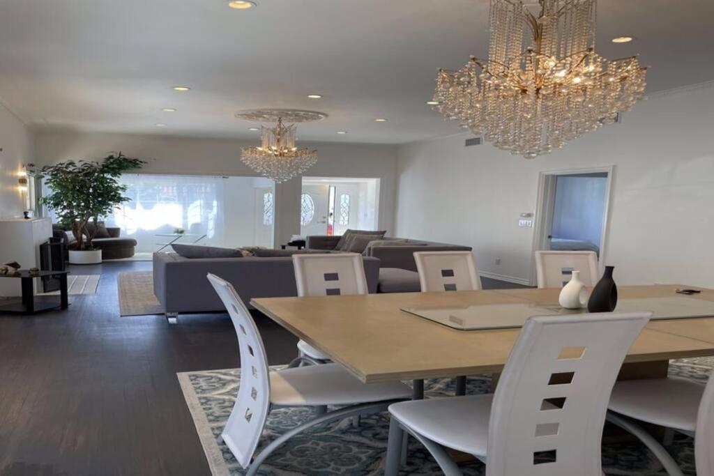 Holiday home 5 Bedroom House In Beverly Hills *