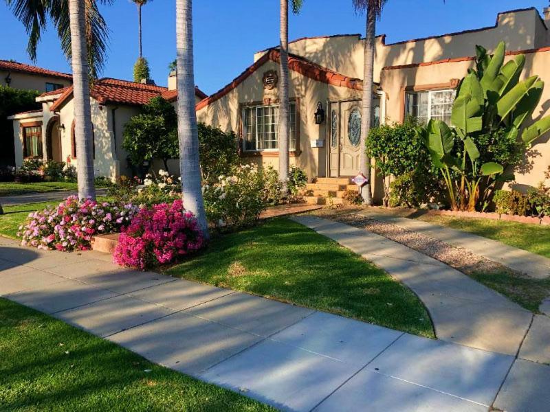 5 Bedroom House In Beverly Hills Holiday home *