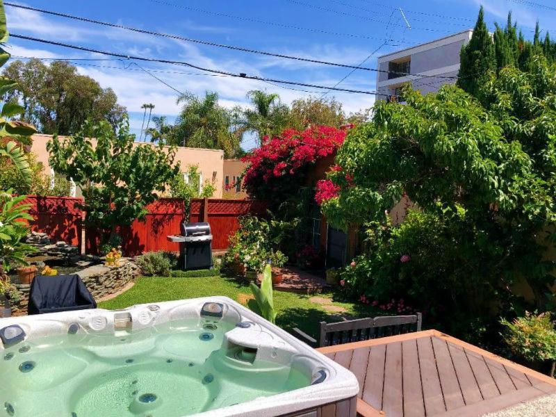 5 Bedroom House In Beverly Hills Holiday home *
