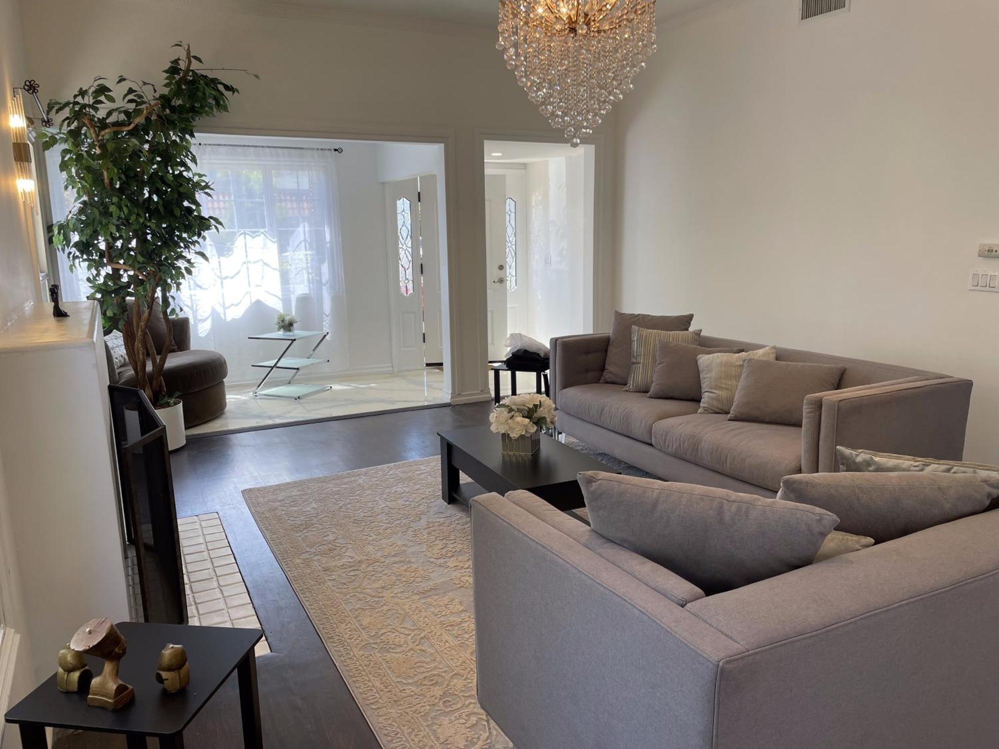 5 Bedroom House In Beverly Hills